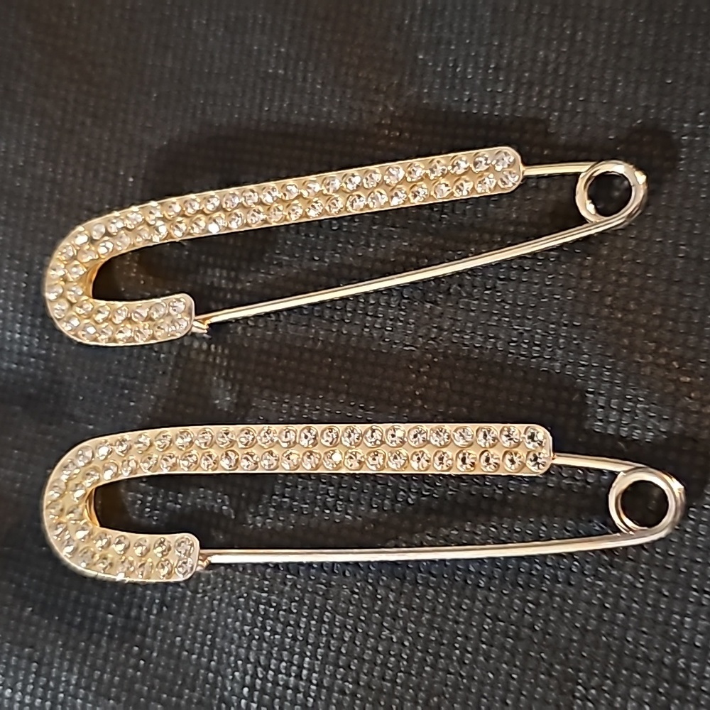 Gold Rhinestone Jumbo Paper Clip - Picture 2 of 8